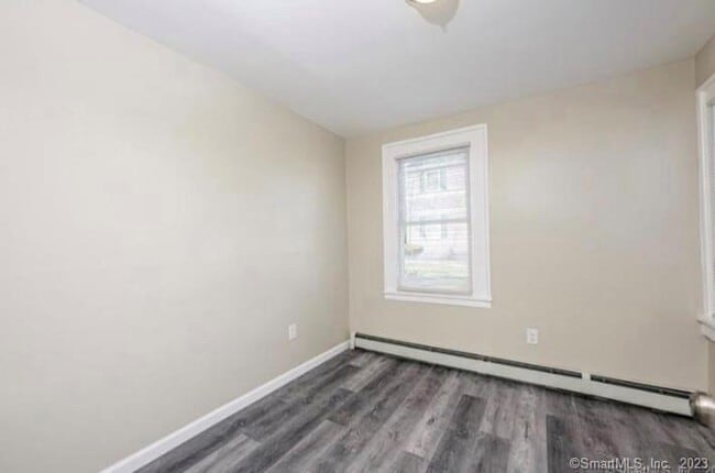 Building Photo - 2818 Whitney Ave