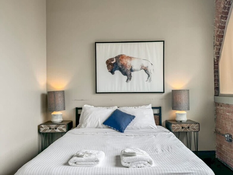 Building Photo - 500 S Ervay St