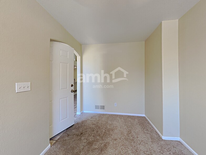 Building Photo - 4148 Genoa St