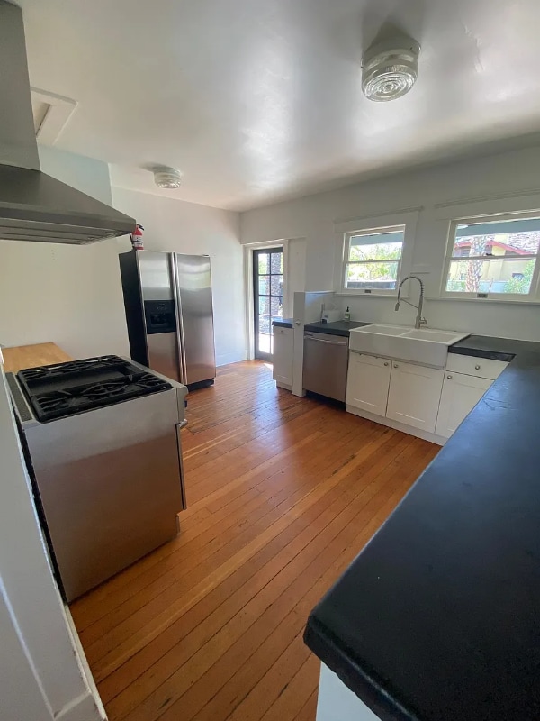 Building Photo - 501 E Moreland St