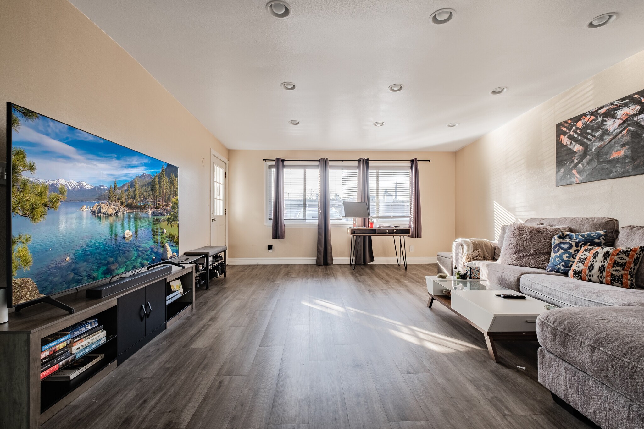 Building Photo - 5521 27th Ave