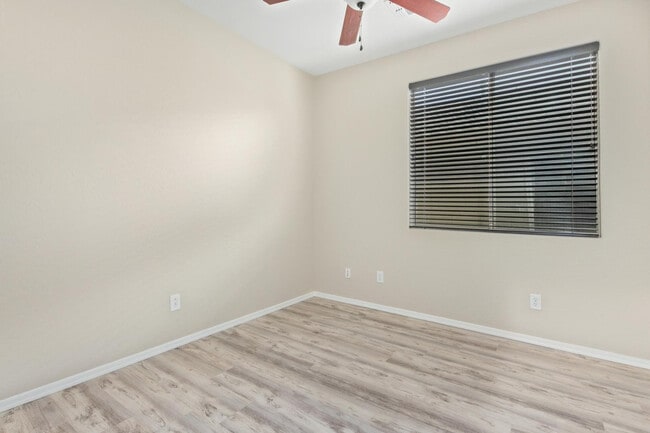 Building Photo - 3727 W Memorial Dr