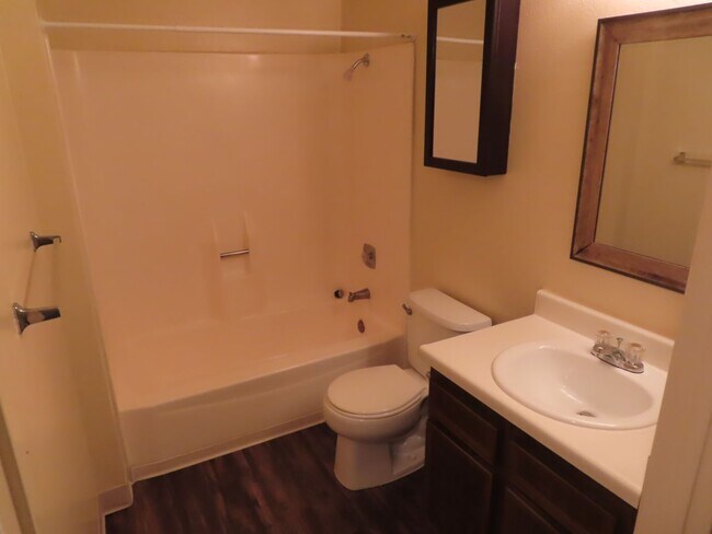 Building Photo - Loft Style One Bedroom Condo in Mission Valley