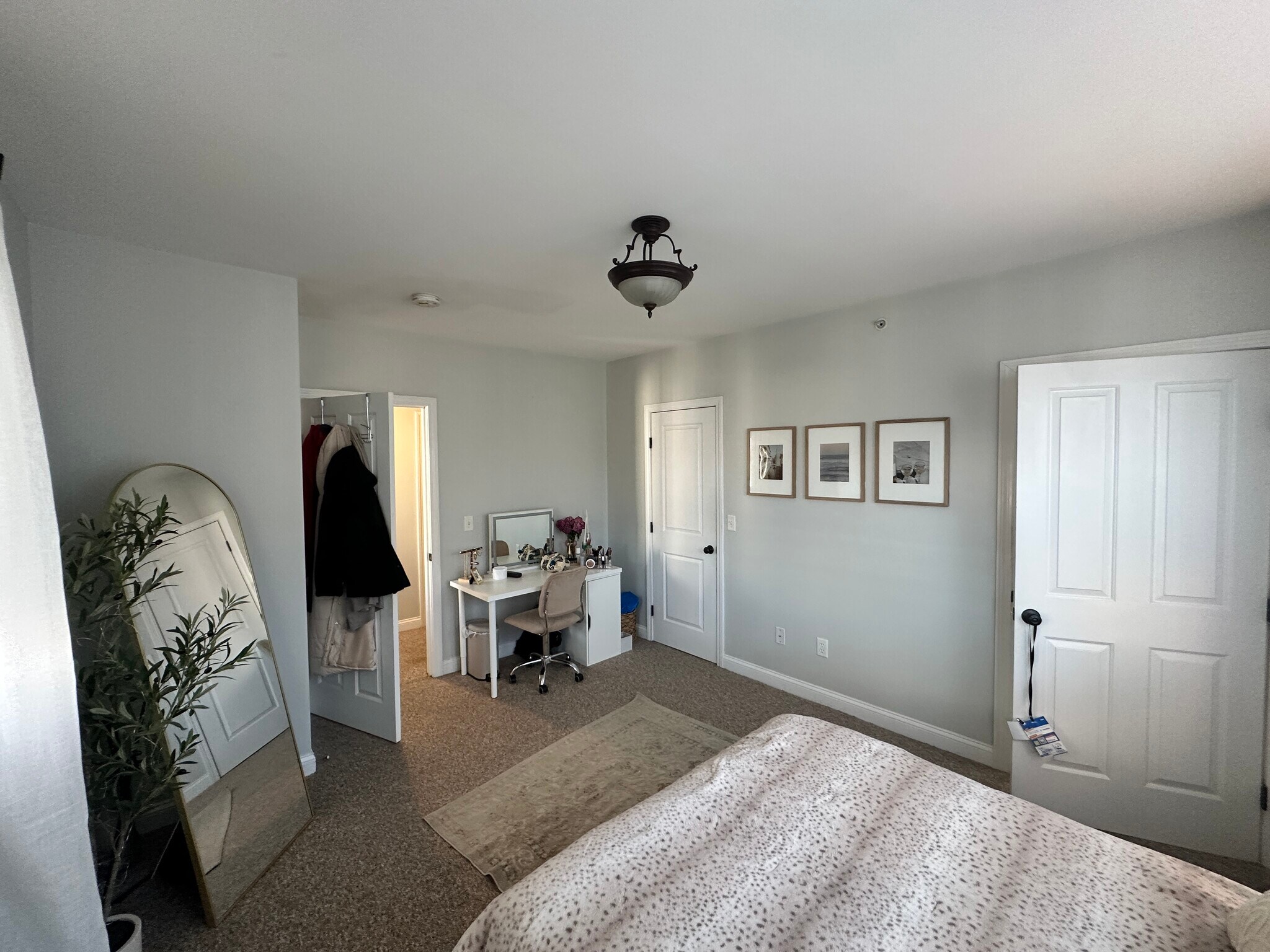 Building Photo - 99 Hillside St