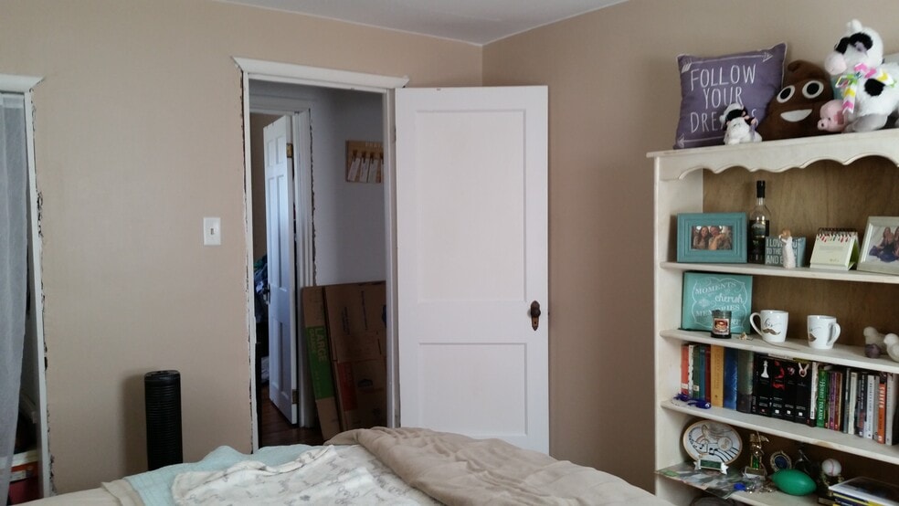 Bedroom - 732 Bakers Ridge Rd