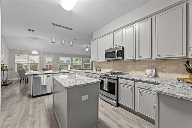 Building Photo - 4719 Highlands Dr