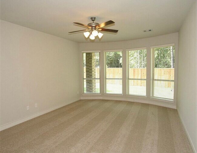 Building Photo - 143 Trophy Canyon Dr