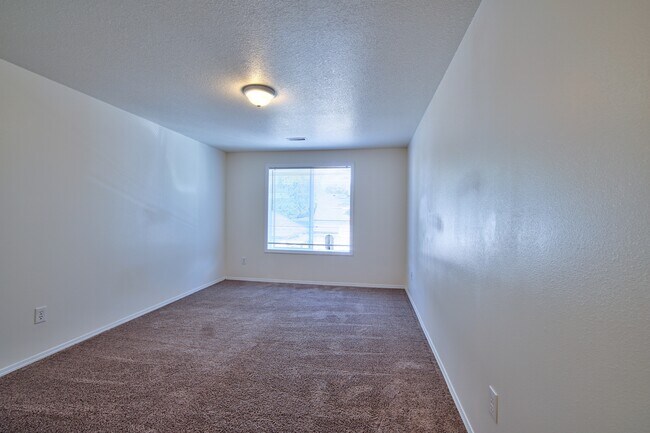Building Photo - Vista Residence