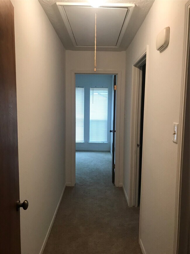 Building Photo - 13131 Ellesmere Dr