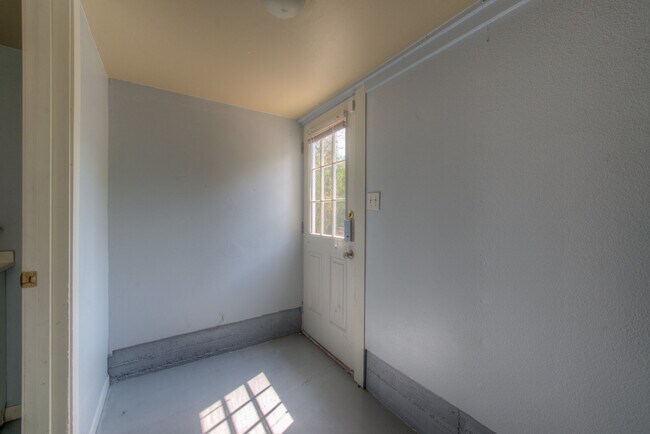 Building Photo - 2814 Pearl St