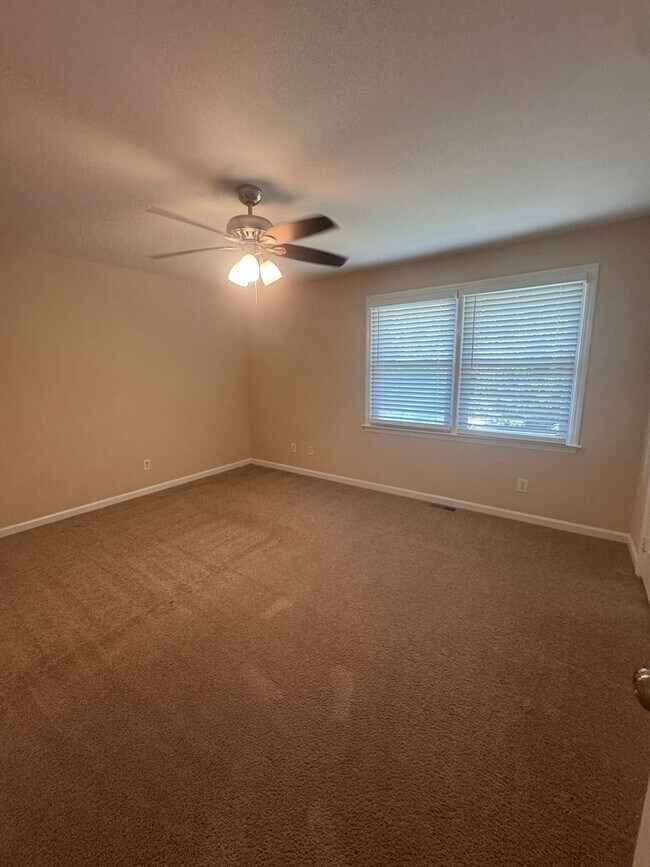 Building Photo - Mine Creek Duplex