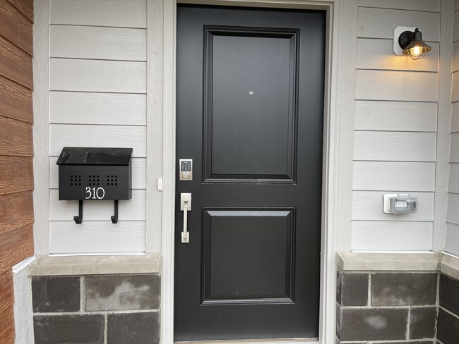 New Construction - 310 Steeples Blvd