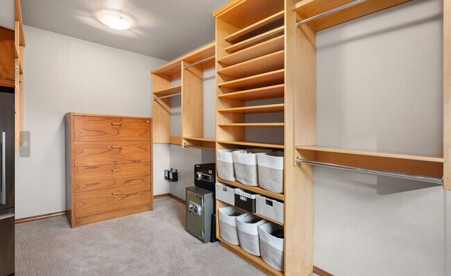 Building Photo - 1120 West Lake Sammamish Pkwy NE