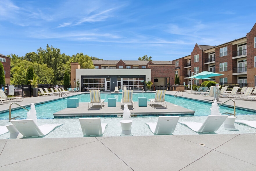 Building Photo - Encore North Apartments