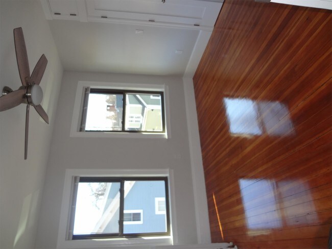 Building Photo - 19 Seaverns Ave