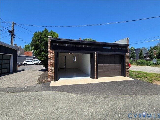Building Photo - 1 N Harvie St