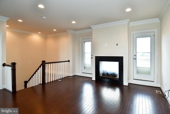 Building Photo - 810 Fair Winds Way