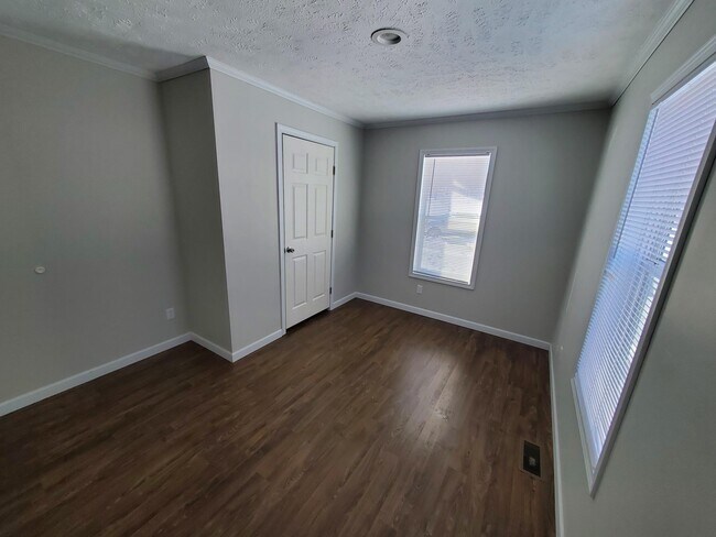 Building Photo - 24 Bluebird Hill Dr