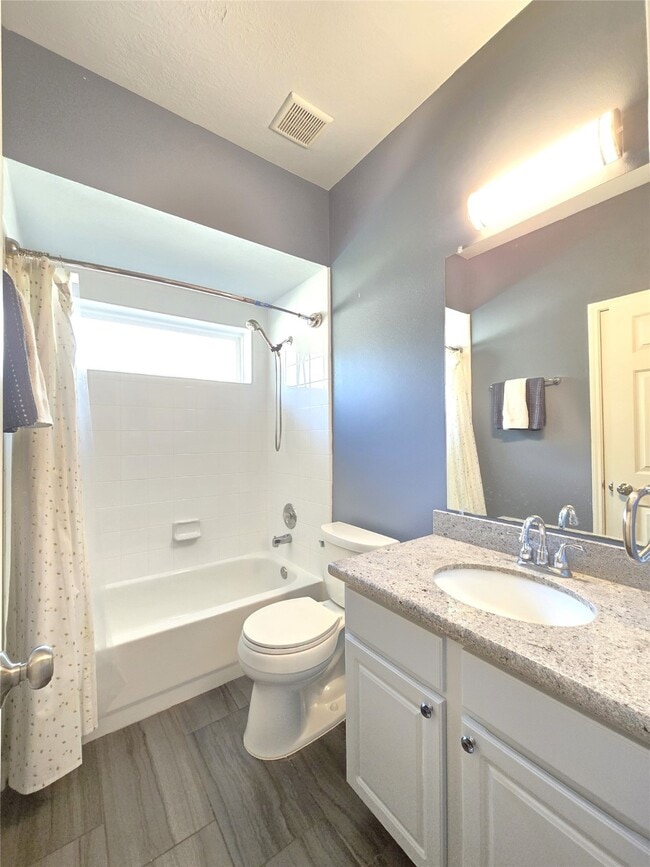 Building Photo - 2614 Parkbriar Ln