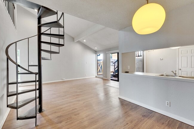 Building Photo - 1714 Timber Ridge Dr