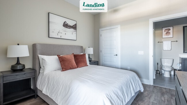 Building Photo - 500 W Trade St