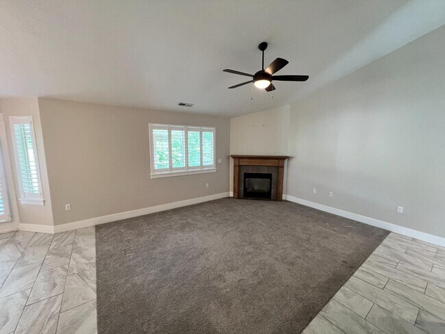 Building Photo - 564 Spring Meadow Ln