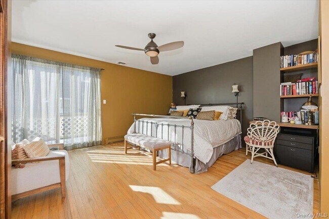 Building Photo - 14 Vinton St