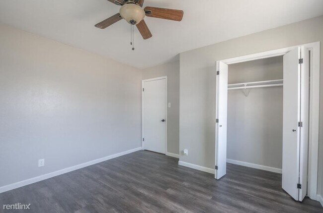 Building Photo - 3 br, 1 bath House - 1302 N W S Young Dr