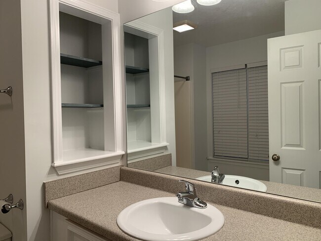 Building Photo - 120 Caswell Ct