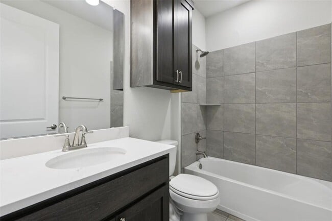 Building Photo - 140 Stewart Dr