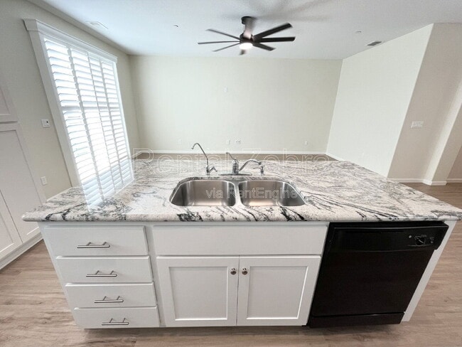 Building Photo - 614 Andrea Dr