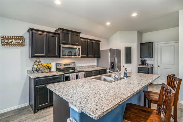 Building Photo - 9233 Herringbone Dr