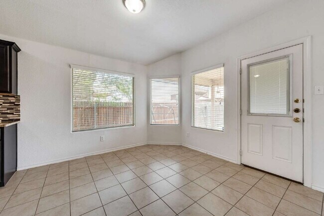 Building Photo - Attractive 4-Bedroom Home in Villages of Eagle Mountain!