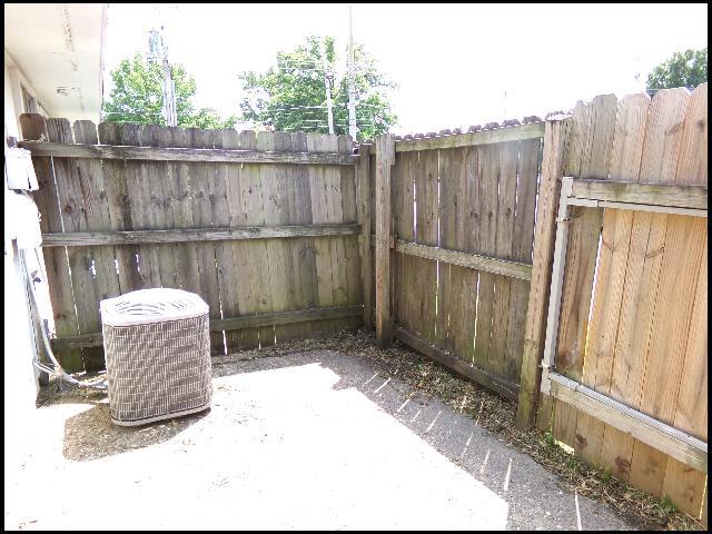 Building Photo - 101 Ellis Dr