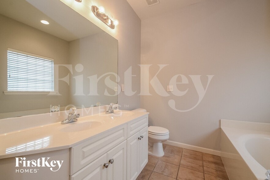 Building Photo - 4439 Sierra Ln