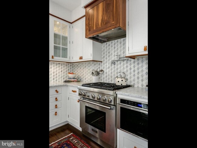 Building Photo - 1450 T St NW