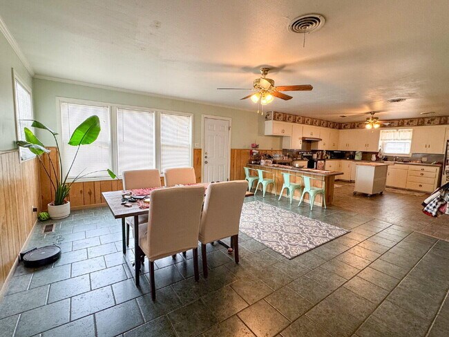 Building Photo - 3101 37th St