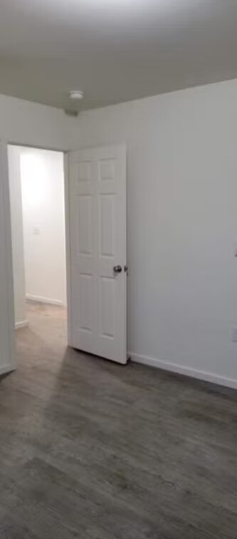 Building Photo - 809/811 W 8TH