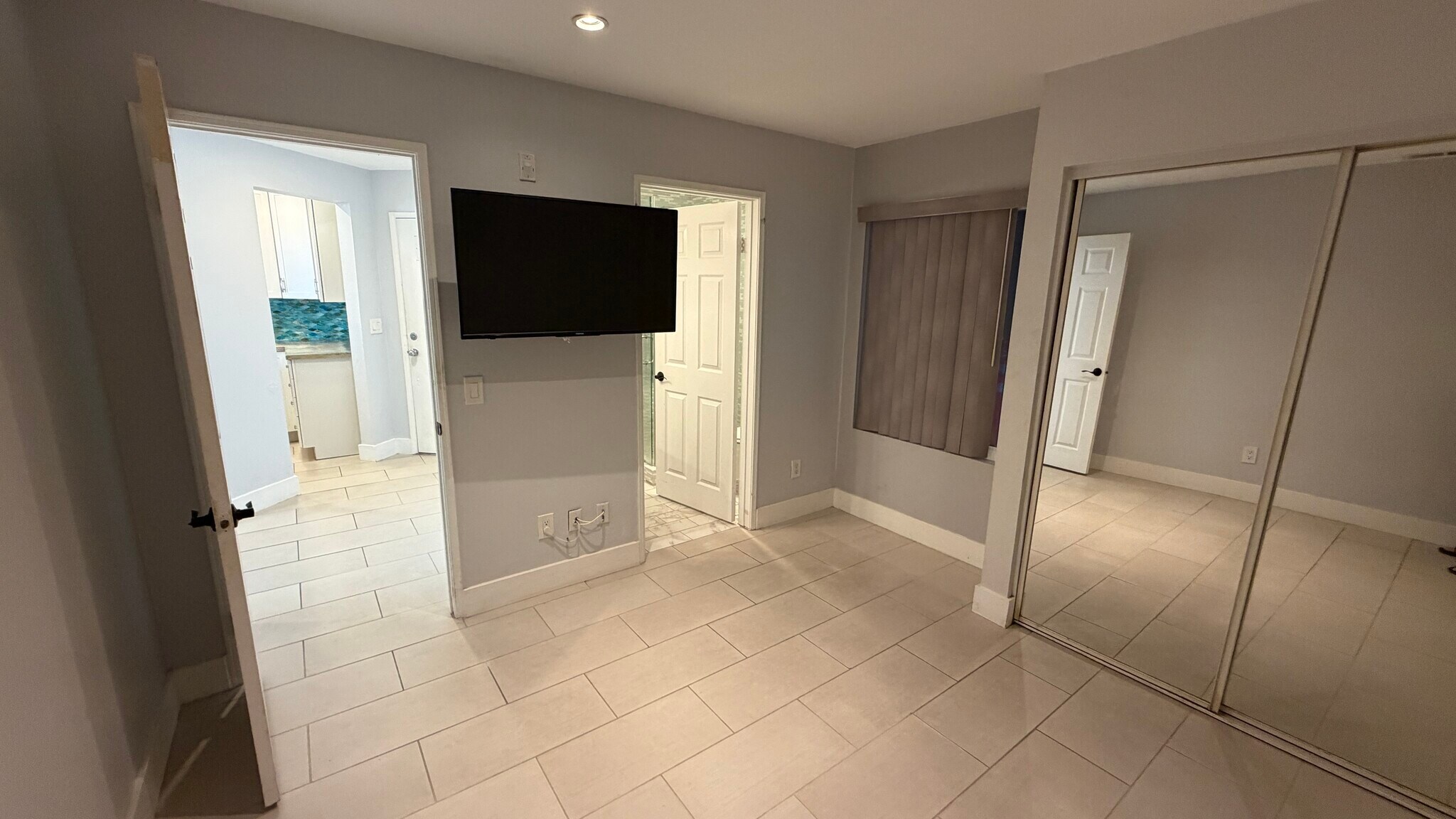 Building Photo - 1200 Pacific Coast Hwy