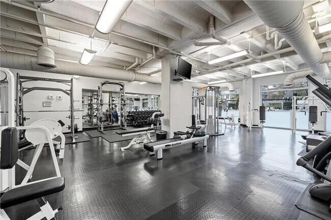 Building Photo - 805 Peachtree St NE