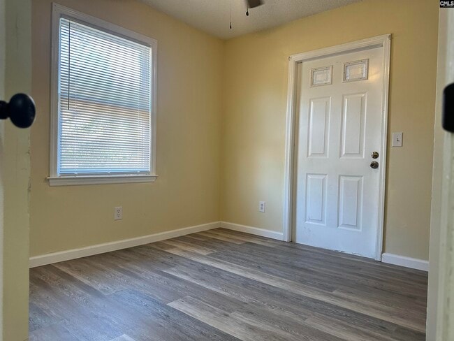 Building Photo - 1715-1715 Stahl St