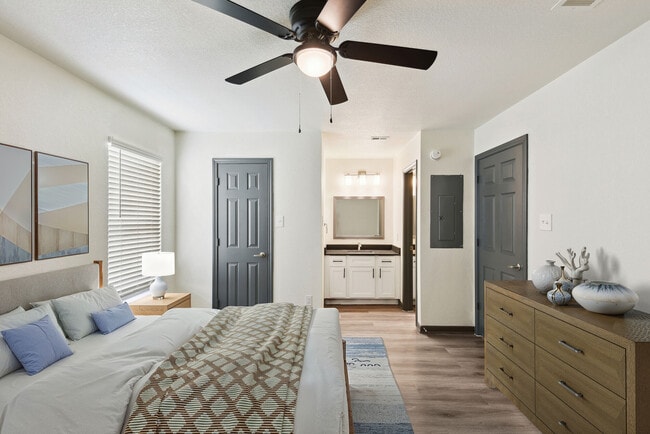 Building Photo - Windchase