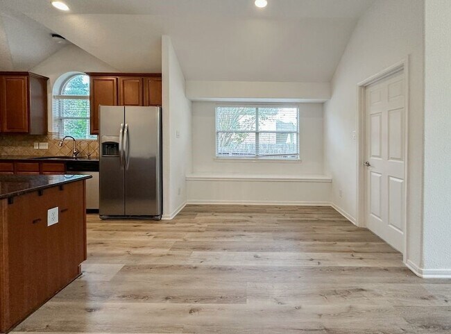 Building Photo - 73 E Montfair Blvd