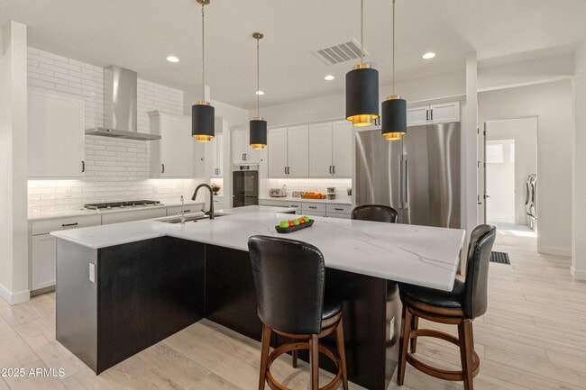 Building Photo - 4236 E Whisper Rock Trl