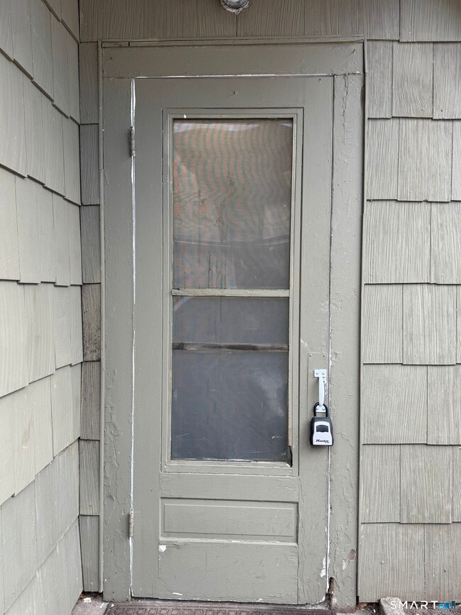 Building Photo - 44 Sinawoy Rd