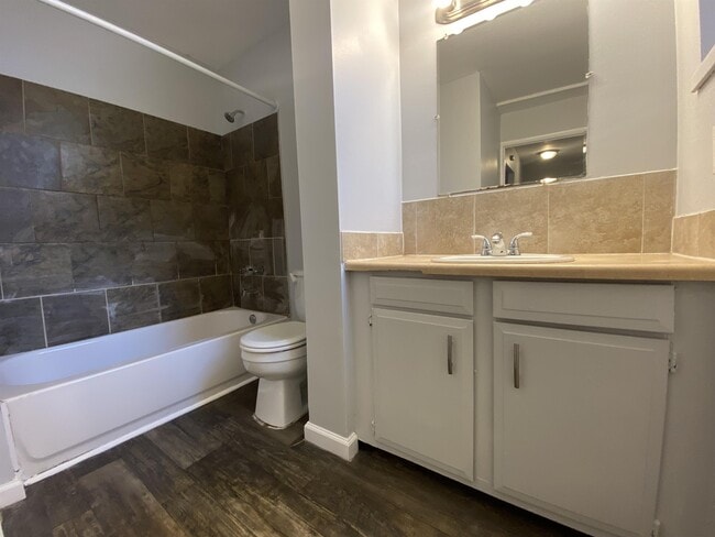 Building Photo - 4406 Camden Ave