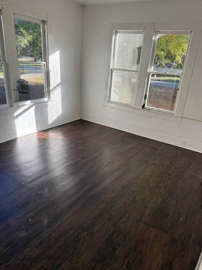 Building Photo - 2550 Pierce St