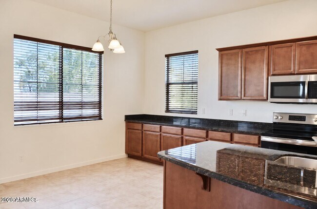 Building Photo - 2834 E Aloe Pl