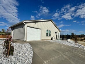 Building Photo - Breathtaking Views – Brand New 2 Bed, 1.5 ...