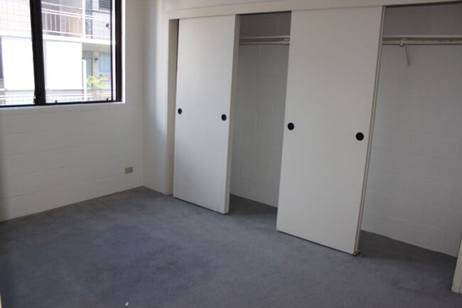 Building Photo - FOR RENT-1314 Kinau ST #204